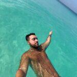 Angelo_Galota_The_Barefoot_maldive